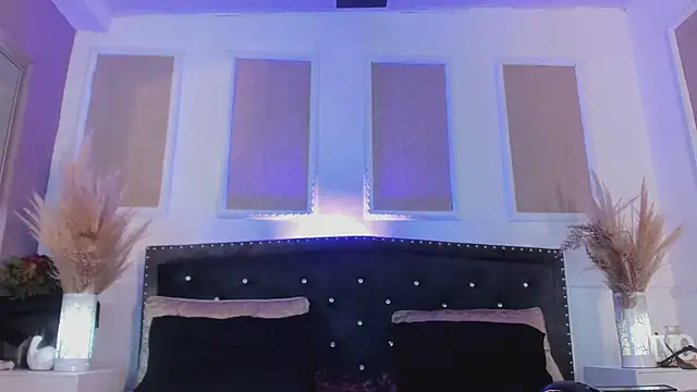 queen satin online show from March 15, 9:09 am