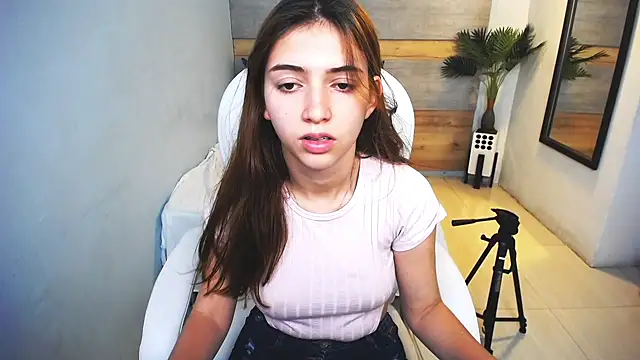 liseth fox online show from December 11, 2:09 am