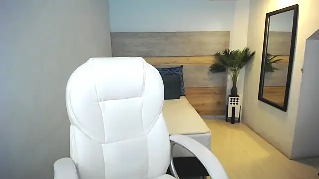 liseth fox online show from January 13, 7:53 pm