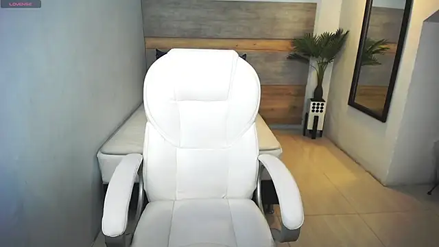 liseth fox online show from February 28, 6:52 pm