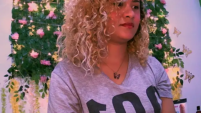 Snapshot of Crysrus chatting on January 5, 1:13 am Crysrus online show from January 5, 1:13 am