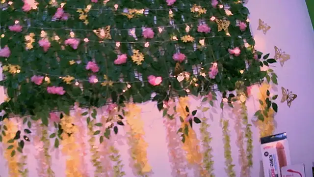 Snapshot of Crysrus chatting on January 24, 12:52 am Crysrus online show from January 24, 12:52 am