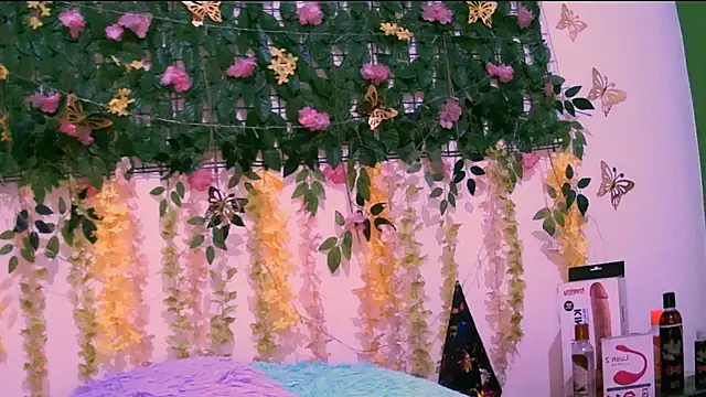 Snapshot of Crysrus chatting on October 10, 12:09 am Crysrus online show from October 10, 12:09 am