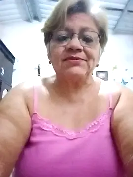 Snapshot of Madrastrahot69 chatting on October 8, 1:14 am Madrastrahot69 online show from October 8, 1:14 am