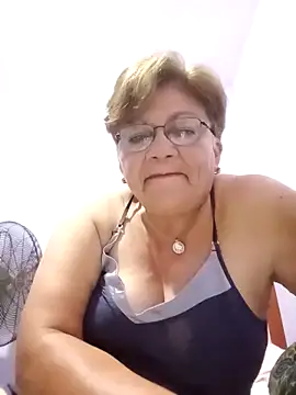 Madrastrahot69 online show from November 17, 3:56 am