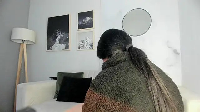 lara madisson online show from September 19, 5:31 am