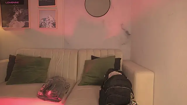 lara madisson online show from October 24, 6:10 am