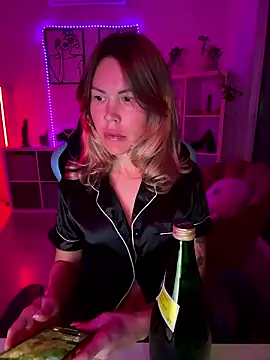 Lara Bergmann online show from January 14, 5:29 pm