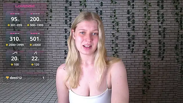 EmiliaDuchess online show from September 9, 11:21 am