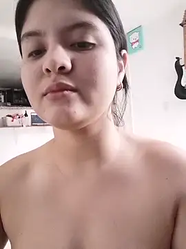 lilpervertgirl online show from November 27, 8:33 pm