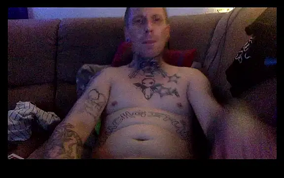 Snapshot of Schabernack1990 chatting on January 7, 5:43 am Schabernack1990 online show from January 7, 5:43 am