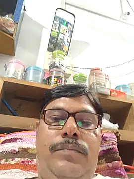 Snapshot of Srmotrs chatting on September 21, 2:29 pm Srmotrs online show from September 21, 2:29 pm