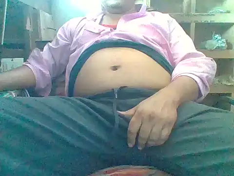 Snapshot of Srmotrs chatting on May 26, 5:47 am Srmotrs online show from May 26, 5:47 am