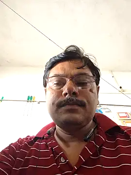 Snapshot of Srmotrs chatting on June 7, 11:58 am Srmotrs online show from June 7, 11:58 am