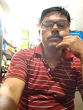 Snapshot of Srmotrs chatting on June 16, 2:52 pm Srmotrs online show from June 16, 2:52 pm