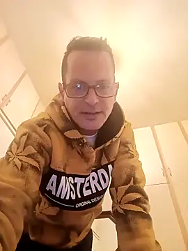 Snapshot of SperMaster_dom chatting on November 5, 1:27 am SperMaster dom online show from November 5, 1:27 am