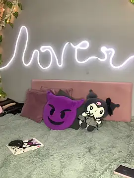 Snapshot of YouliteSllut2 chatting on December 22, 2:38 pm YouliteSllut2 online show from December 22, 2:38 pm