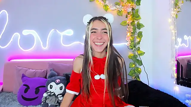 Snapshot of YouliteSllut2 chatting on December 24, 2:10 am YouliteSllut2 online show from December 24, 2:10 am