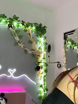 Snapshot of YouliteSllut2 chatting on February 28, 7:56 pm YouliteSllut2 online show from February 28, 7:56 pm