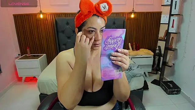 MEYLAGIA online show from November 29, 2:47 am