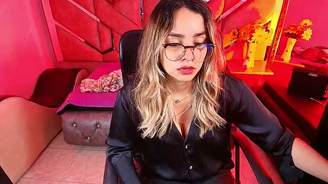 Olivia Fox69 online show from November 12, 3:18 am