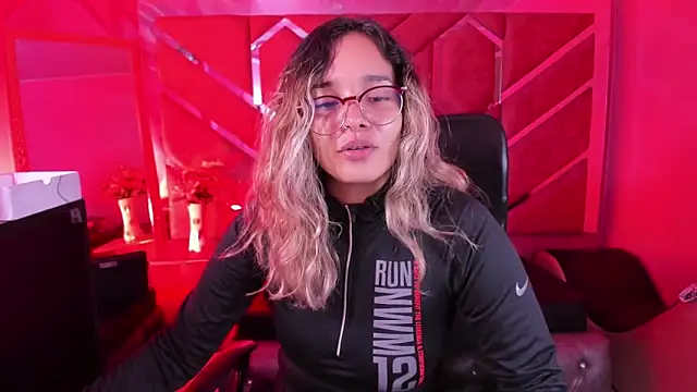 Olivia Fox69 online show from February 10, 3:32 am