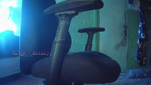 Snapshot of doTao7 chatting on March 4, 9:43 pm doTao7 online show from March 4, 9:43 pm