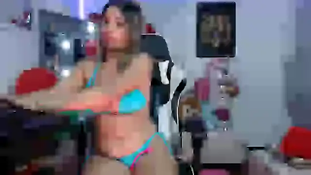 Snapshot of sexy_bunny_hot chatting on March 11, 5:02 pm sexy bunny hot online show from March 11, 5:02 pm