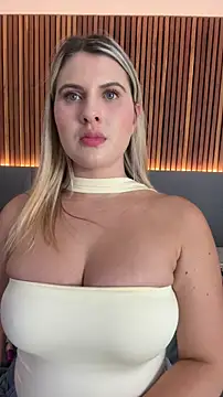 EmiilyAdams  online show from February 13, 10:06 pm