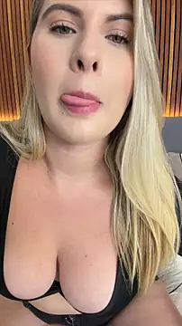 EmiilyAdams  online show from July 23, 10:08 pm