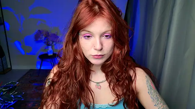 Snapshot of Elsie_Ginger chatting on June 28, 12:27 am Elsie Ginger online show from June 28, 12:27 am