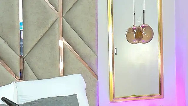 Emma-Conti online show from March 4, 12:44 pm