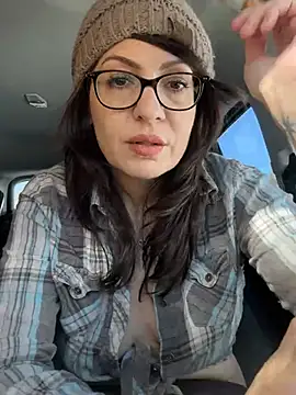 BeautifulMesss online show from February 5, 4:55 pm