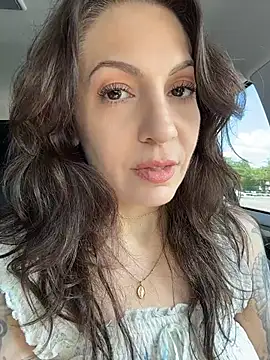 BeautifulMesss online show from June 21, 4:20 pm