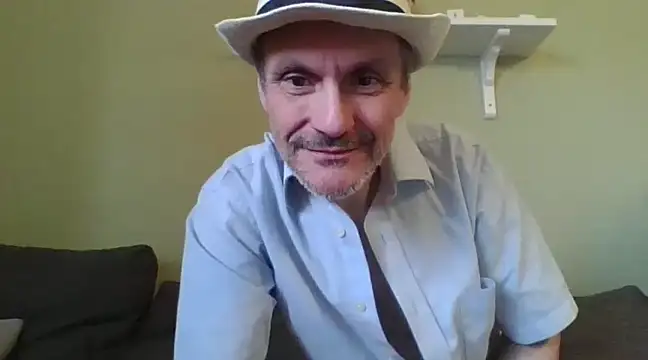 Snapshot of Zed0l1Mod chatting on December 13, 10:41 am Zed0l1Mod online show from December 13, 10:41 am