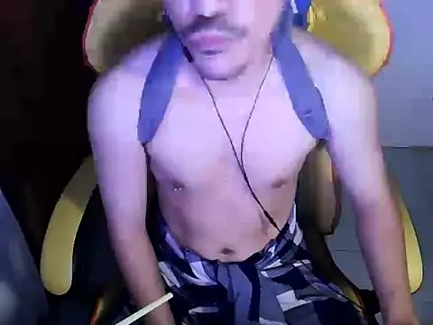 Snapshot of cloudyth1994 chatting on February 25, 8:30 pm cloudyth1994 online show from February 25, 8:30 pm