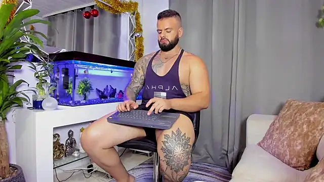 Johnnygrayson1 online show from December 20, 12:08 am