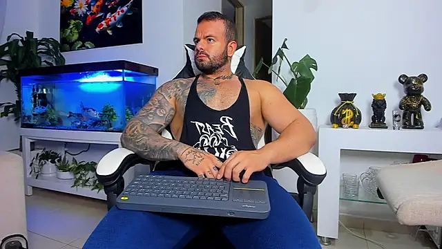 Johnnygrayson1 online show from September 29, 11:20 pm