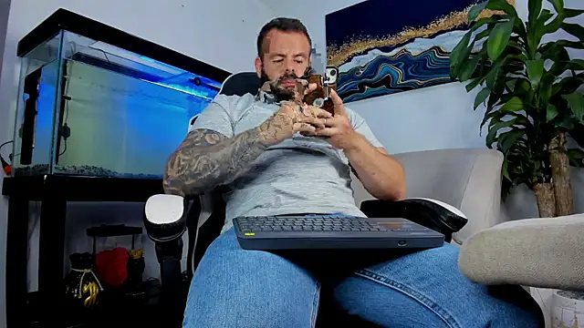 Johnnygrayson1 online show from July 20, 2:15 am