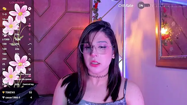Snapshot of Yuri_Stars chatting on February 4, 11:38 pm Yuri Stars online show from February 4, 11:38 pm