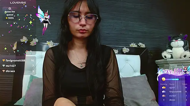 Snapshot of NayeCloud chatting on February 14, 9:34 am NayeCloud online show from February 14, 9:34 am