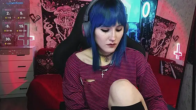 little Elika online show from March 6, 9:20 pm