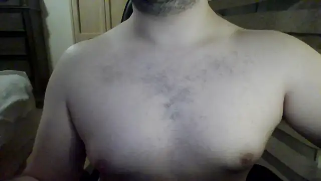 Snapshot of Himbo_fox chatting on October 18, 6:48 am Himbo fox online show from October 18, 6:48 am