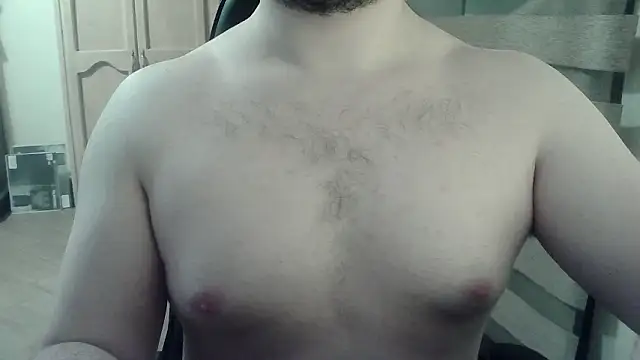 Snapshot of Himbo_fox chatting on March 8, 6:17 am Himbo fox online show from March 8, 6:17 am