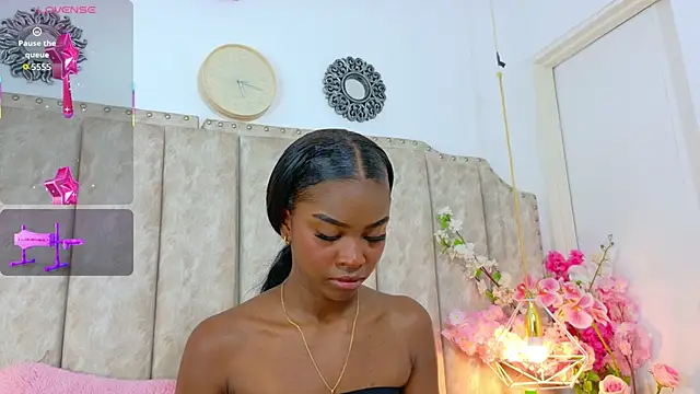 Snapshot of ShanelWest chatting on October 9, 1:31 pm ShanelWest online show from October 9, 1:31 pm