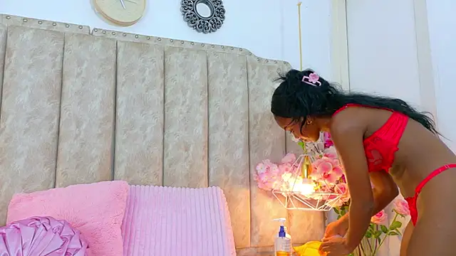 Snapshot of ShanelWest chatting on November 11, 1:22 pm ShanelWest online show from November 11, 1:22 pm