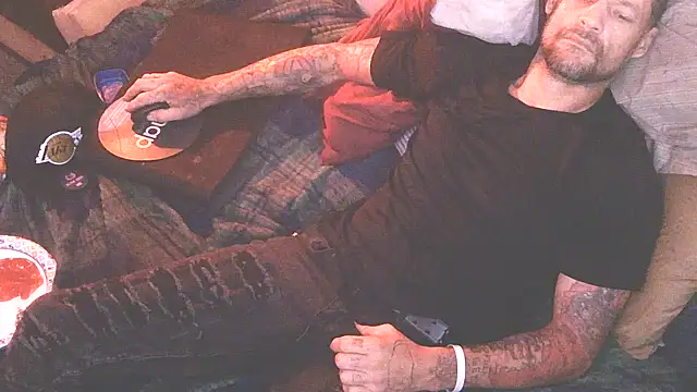 TheOneYouLove69 online show from March 12, 5:08 pm