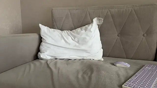 weshycouple online show from May 3, 3:12 am