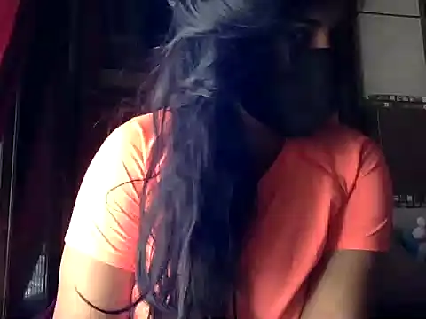 HaaniKaur online show from November 6, 8:04 am