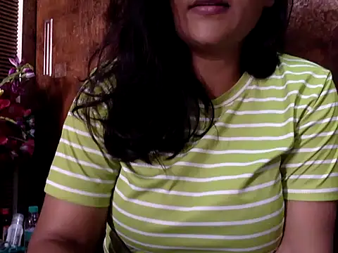 HaaniKaur online show from February 4, 7:47 am